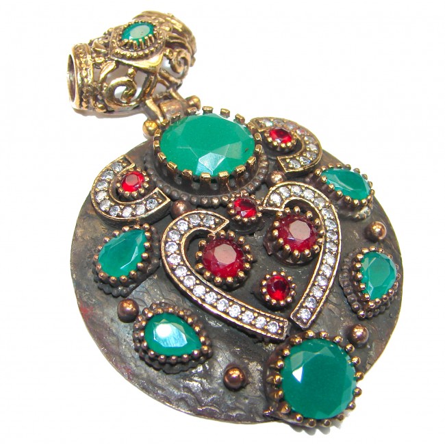 Victorian Style protective power created Emerald Sterling Silver Pendant