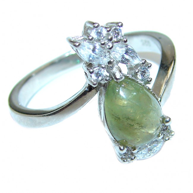 Luxurious Green Sphene .925 Sterling Silver handcrafted ring size 8