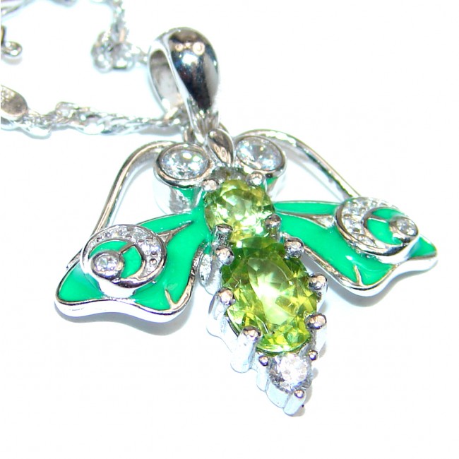 Awesome Natural Peridot Enamel .925 Silver Enamel Bee Necklace