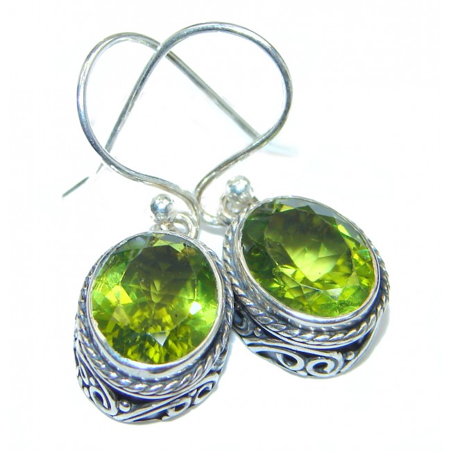 Rich Design Peridot .925 Sterling Silver handcrafted earrings