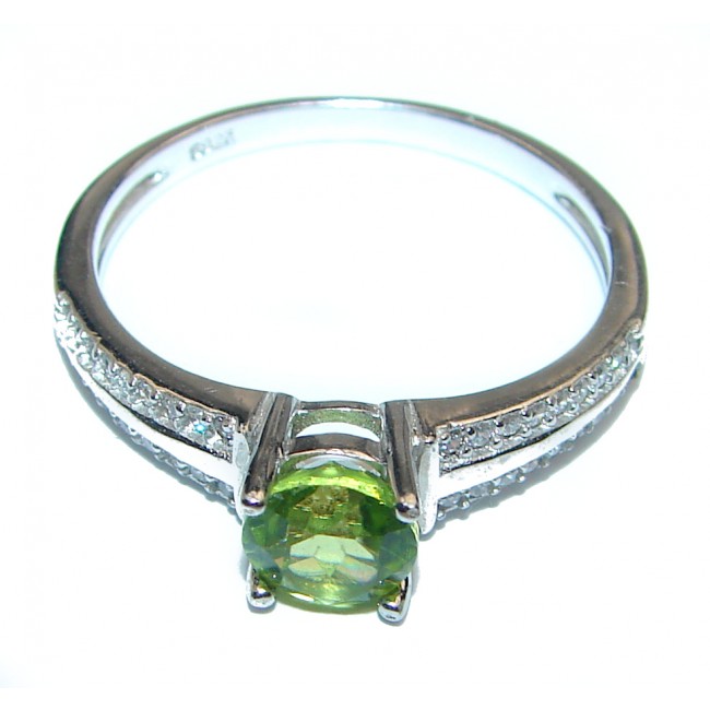 Aurora Spectacular Natural Peridot .925 Sterling Silver handcrafted ring size 9
