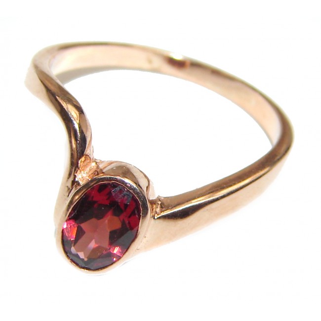 Vintage Design Authentic Garnet .925 Sterling Silver brilliantly handcrafted ring s. 7 1/4