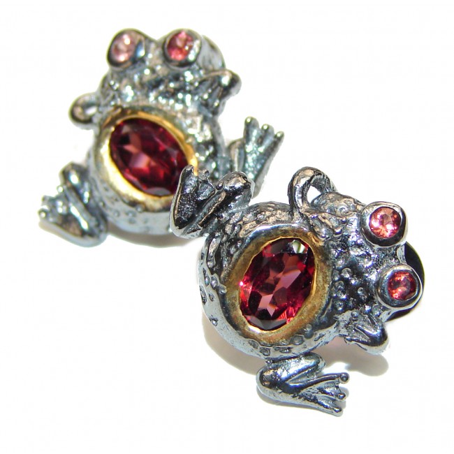 Lucky Frogs Garnet 2 tones .925 Sterling Silver handcrafted earrings