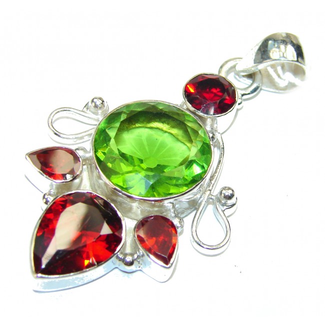 Gree Red Quartz .925 Sterling Silver handcrafted pendant