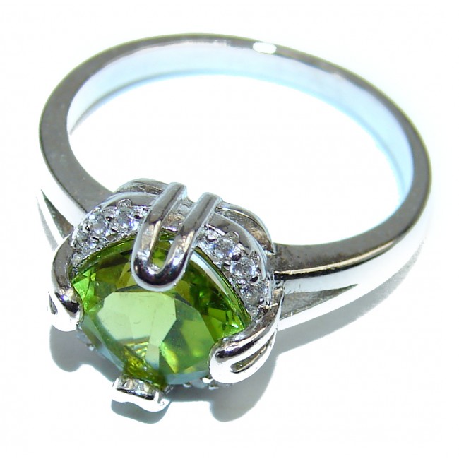 Spectacular Authentic Peridot .925 Sterling Silver handmade ring size 7