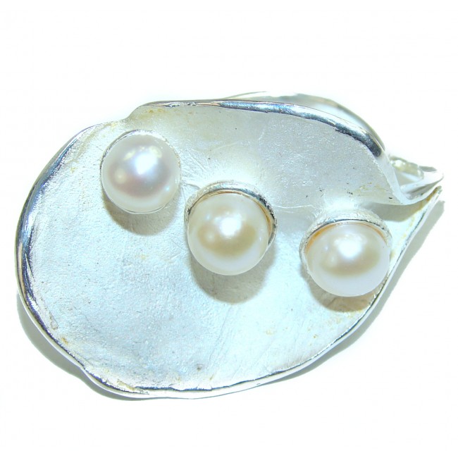 Beautiful 3 Pearls .925 Sterling Silver handmade ring size 6 1/4