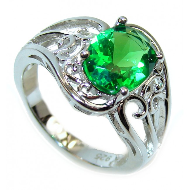 Authentic volcanic Green Helenite .925 Sterling Silver ring s. 5