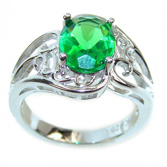 Authentic volcanic Green Helenite .925 Sterling Silver ring s. 5