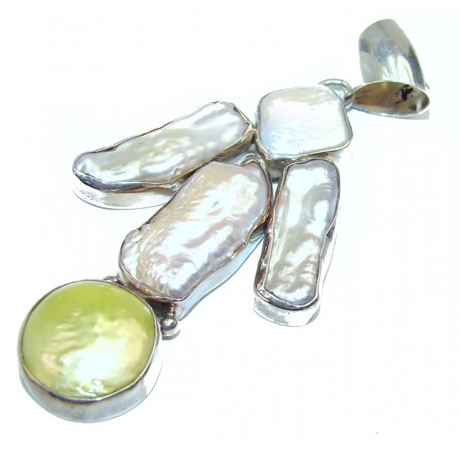 Vintage Design White Mother of Pearl .925 Sterling Silver pendant