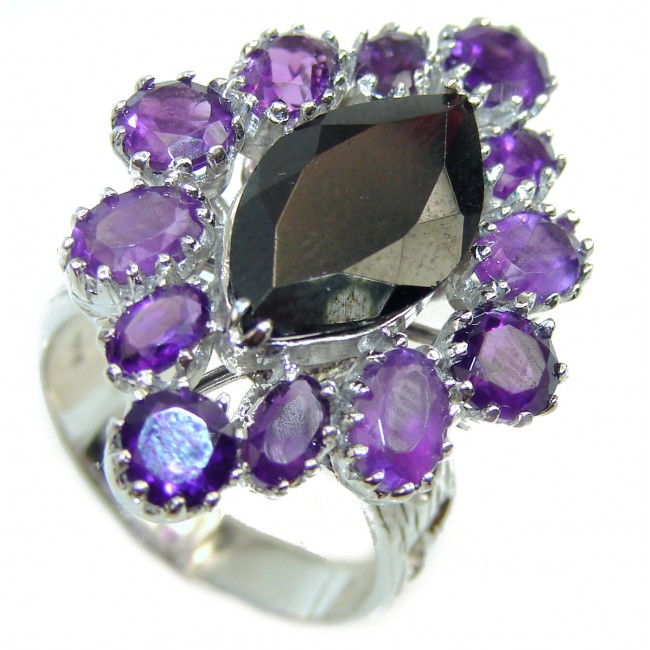 Real Beauty 18.5 carat Garnet .925 Sterling Silver Ring size 8 3/4