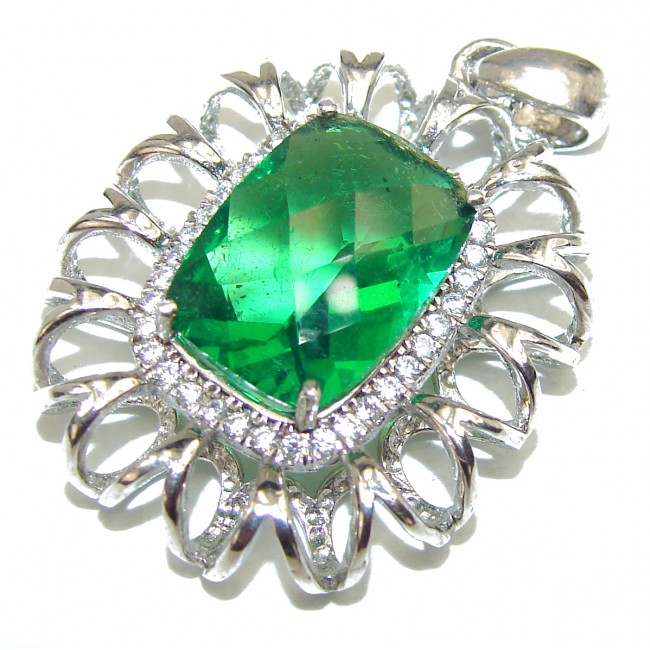 Superior quality 12.2 carat Fresh Green Helenite .925 Sterling Silver Pendant