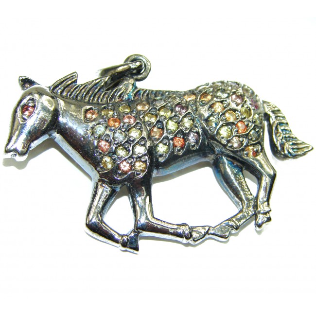 Galloping horse Natural Sapphire BLACK RHODIUM OVER 925 Sterling Silver Pendant Brooch