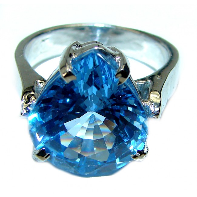 19.5 carat Swiss Blue Topaz .925 Sterling Silver handmade Ring size 6 1/2