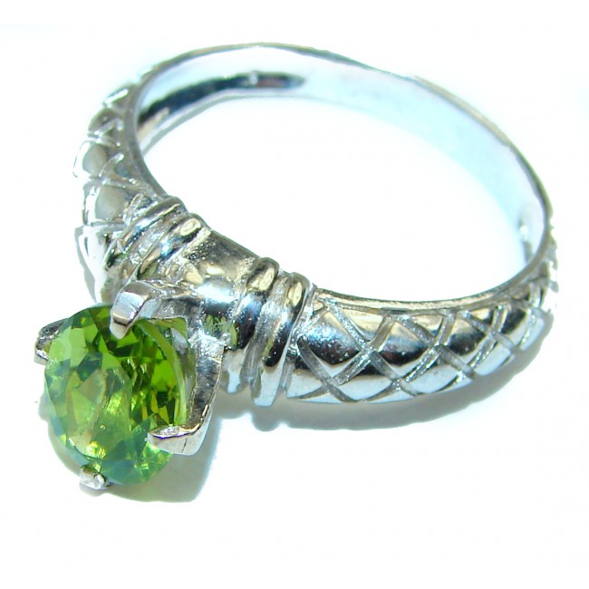 Green Power authentic Peridot .925 Sterling Silver ring s. 9 3/4