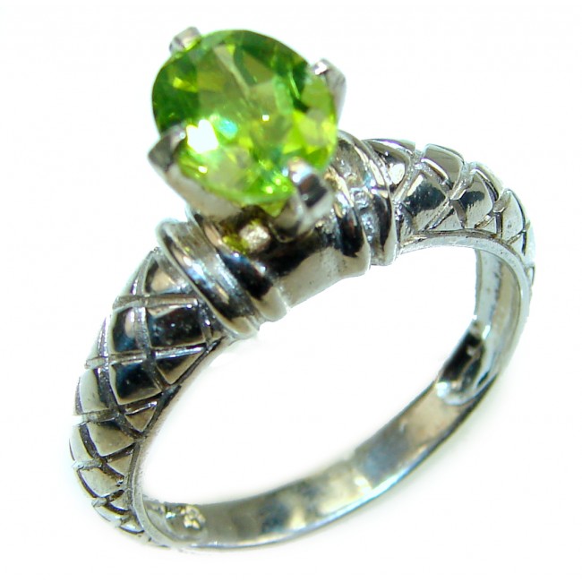Green Power authentic Peridot .925 Sterling Silver ring s. 10