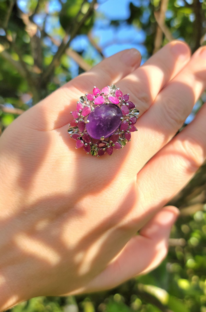 Tiffany 15.2 carat natural Amethyst Ruby .925 Sterling Silver Handcrafted Large Ring size 7 3/4 - Amethyst and ruby ring worn on hand, sunny background.