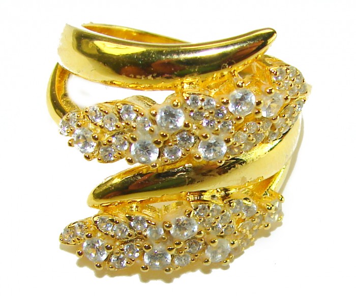 Precious Leaf 10.2 carat White Topaz .925 Silver handcrafted Cocktail Ring s. 7 - Gold leaf-shaped ring with white topaz stones, close-up view.