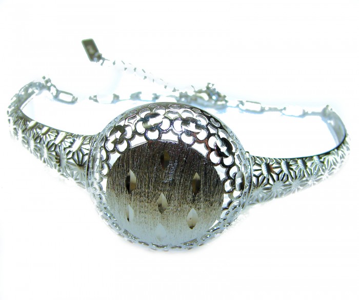 Luxurious Italy made .925 Sterling Silver handcrafted Bracelet - Side view of handcrafted .925 sterling silver Italian bracelet.
