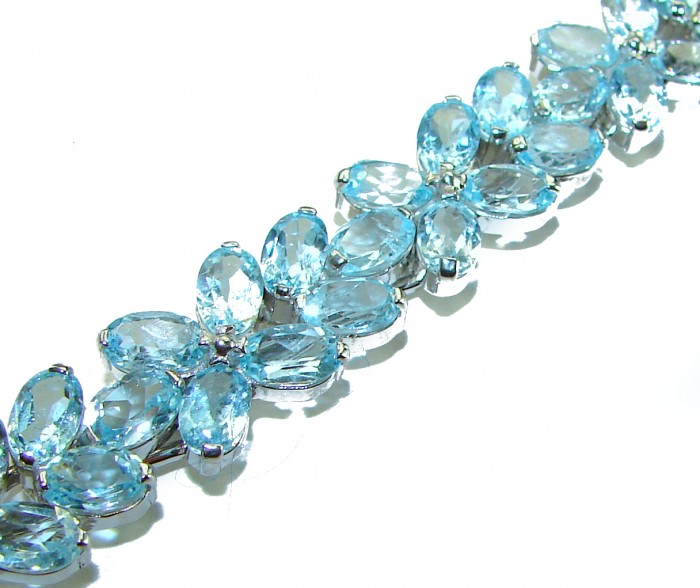 Spectacular 62.5 carat authentic Swiss Blue Topaz .925 Sterling Silver handmade Bracelet - Close-up of Swiss Blue Topaz bracelet stones in sterling silver setting