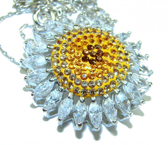 Third eye - Vintage style 8.5 carat Citrine White Topaz .925 Sterling Silver handcrafted necklace - Close-up of vintage-style citrine and white topaz pendant.