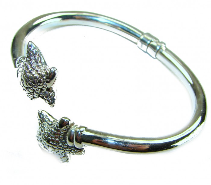 Seaside Italy made Starfish Bracelet in best quality .925 Sterling Silver - Top view of Seaside Italy starfish bracelet, .925 sterling silver.