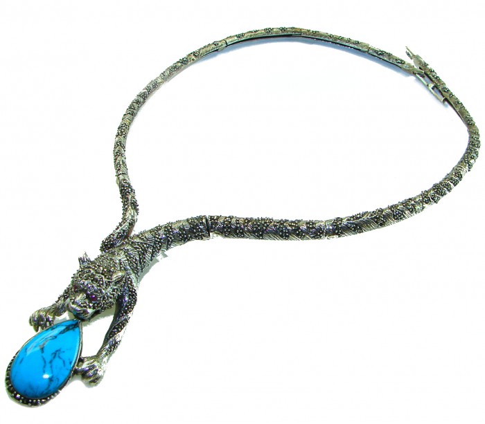 La panthere Turquoise Marcasite .925 Sterling Silver handcrafted SPECTACULAR necklace - Panther design necklace with turquoise stone, side view.