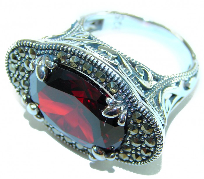 Wonderland Natural 15.7 carat Garnet Marcasite .925 Sterling Silver handmade Large Statement Ring size 8 - Side view of 15.7 carat garnet marcasite .925 sterling silver ring.