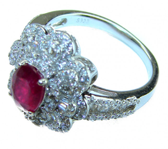 Luxurious 2.9 Ruby .925 Sterling Silver brilliantly handcrafted ring s. 8 1/4 - Side view of luxurious 2.9 ruby ring in .925 sterling silver.