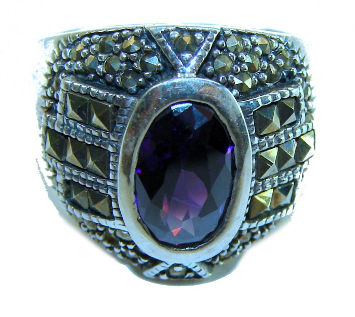 7.5 carat Amethyst Marcasite .925 Sterling Silver Handcrafted Huge Ring size 7 - Close-up of 7.5 carat Amethyst Marcasite in sterling silver setting