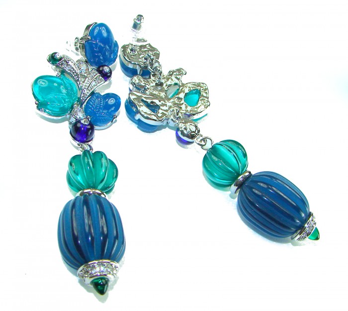 Acqua di Parma - Very Unique 60.5 carat Emerald Sapphire .925 Sterling Silver handcrafted earrings - Close-up of emerald sapphire earrings with intricate detail