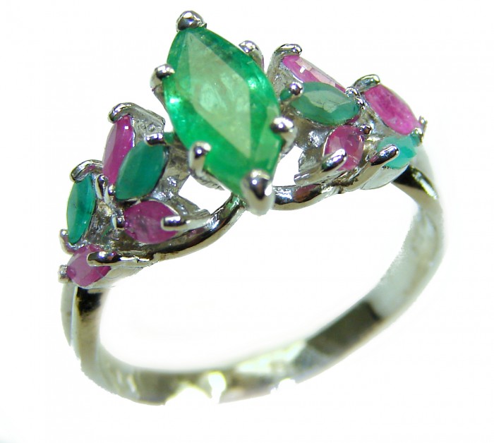 Timless Beauty 18.5 carat Helenite .925 Sterling Silver handmade Ring s. 7 - Side view of ornate ring with green and pink stones in sterling silver.