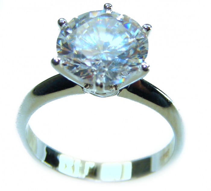 Precious 5.5 carat White Topaz .925 Sterling Silver ring size 5 1/4 - Close-up of 5.5 carat white topaz sterling silver ring