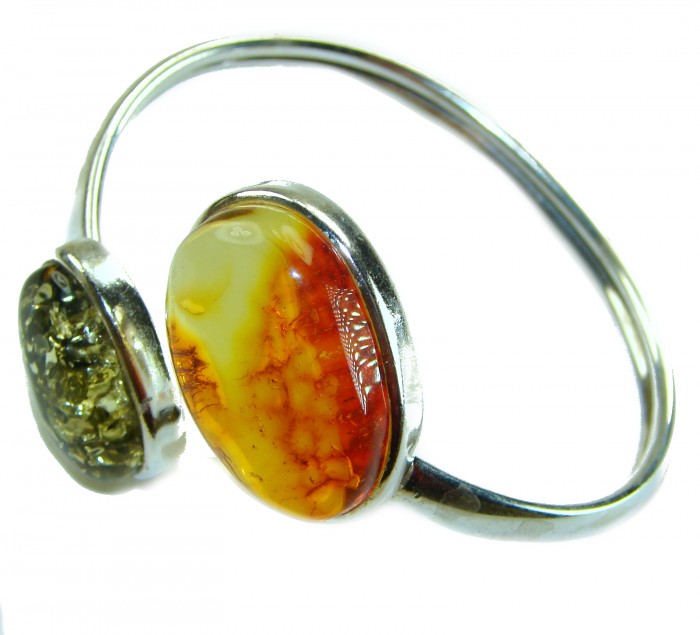 Vintage Design Genuine 29.5 carat faceted Baltic Amber .925 Sterling Silver handmade Bracelet - Close-up of vintage bracelet with Baltic amber stones.