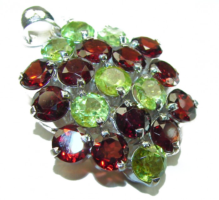 Precious Flower Genuine 17.2 carat Peridot Garnet .925 Sterling Silver handmade Pendant - photo 1