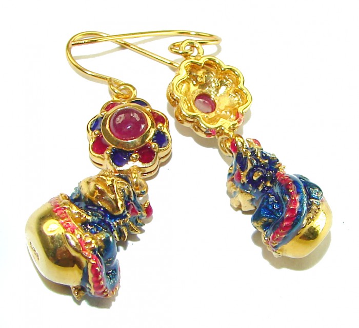 Green Lizards Authentic Ruby Enamel 18K Gold over .925 Sterling Silver handcrafted earrings - Gold earrings with ruby enamel and lizard design, detailed side view.