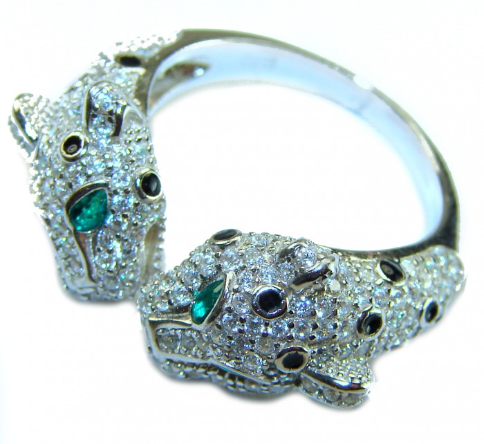 Panthère 4.5 carat Emerald black enamel .925 Sterling Silver handcrafted Statement Ring size 10 - Panthère ring close-up, emerald eyes, black enamel, sterling silver.