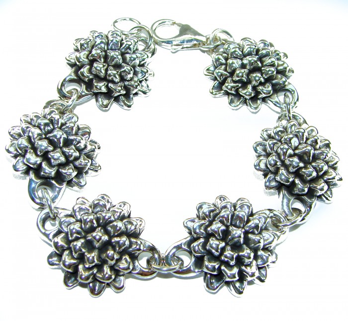Sunflowers Italy made Bracelet in best quality .925 Sterling Silver - Top view of sunflower bracelet in .925 sterling silver with clasp shown.