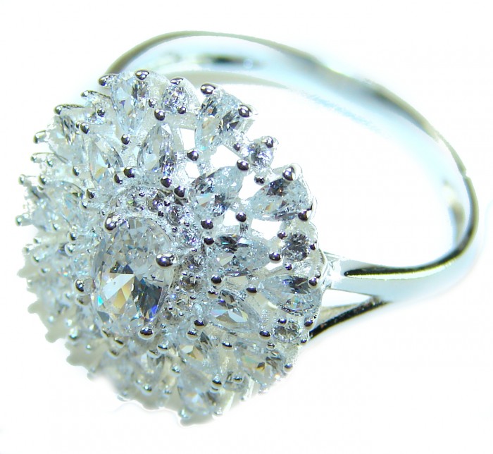 Art Deco 11.2 carat White Topaz .925 Silver handcrafted Cocktail Ring s. 9 - Close-up of Art Deco 11.2 ct White Topaz in .925 Silver ring