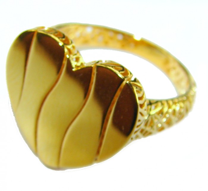 Dubai Style - Golden Heart .925 Sterling Silver dipped in 22K Gold handmade ring size 6 - Golden heart ring, side view, intricately detailed band.