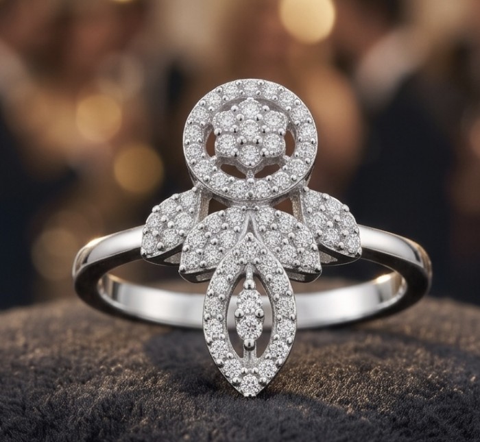 Romantica Precious Natural 4.2 carat White Topaz .925 Sterling Silver ring size 8 - Ornate top view of Romantica 4.2ct White Topaz Sterling Silver ring.