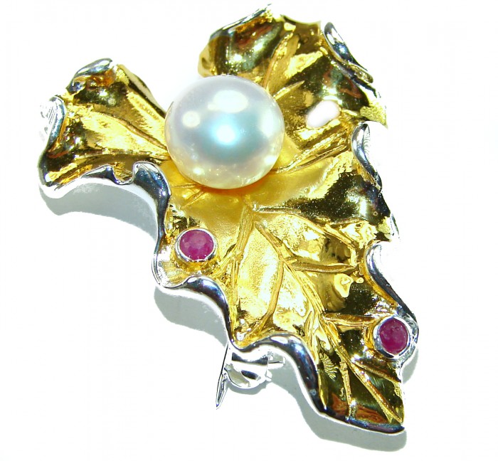 Natural Leaf Pearl 14K Gold over .925 Sterling Silver handmade - Leaf brooch with pearl and rubies, top view, gold and silver detail.
