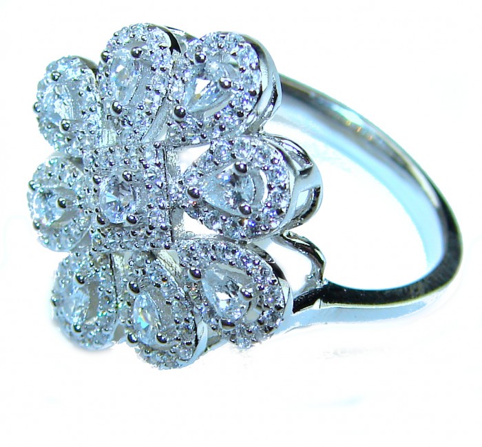 11.8 carat White Topaz .925 Sterling Silver brilliantly handcrafted ring s. 8 1/4 - Close-up of 11.8 carat white topaz ring in .925 sterling silver.