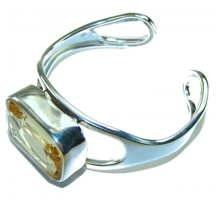 Simplicity 61.5 carat Genuine Lemon Quartz handcrafted .925 Sterling Silver Bracelet / Cuff - Side view of silver cuff with 61.5 carat lemon quartz stone.