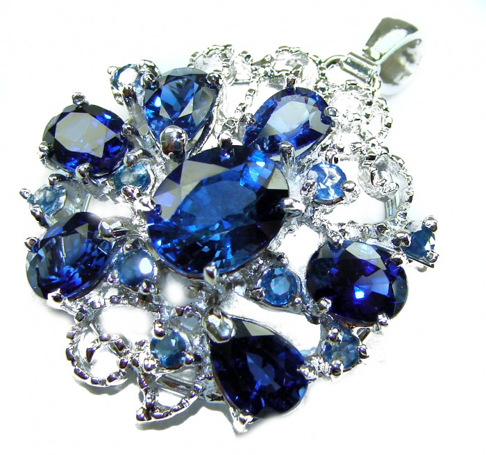 Authentic 17.8 carat African Kyanite .925 Sterling Silver handmade pendant brooch - Close-up of African Kyanite pendant in .925 sterling silver setting