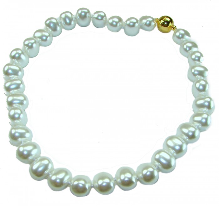Baroque style 16 inches long Freshwater Pearl 10K Gold over .925 Sterling Silver handmade Necklace - Baroque pearl necklace with gold clasp, top view.