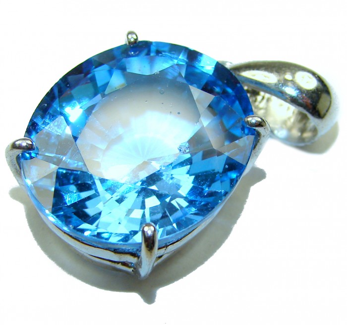 Pacifica fancy oval cut 16.5 carat London Blue Topaz .925 Sterling Silver handmade Pendant - Close-up of Pacifica fancy oval cut 16.5 ct London Blue Topaz pendant