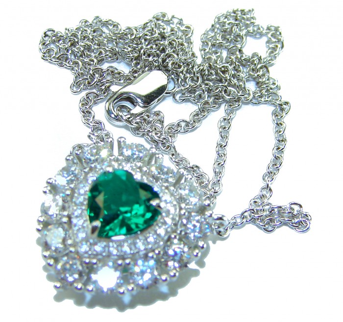 My Heart Natural 3.5 carat Chrome Diopside .925 Silver handcrafted Necklace - Heart-shaped chrome diopside necklace, chain with clasp detail.