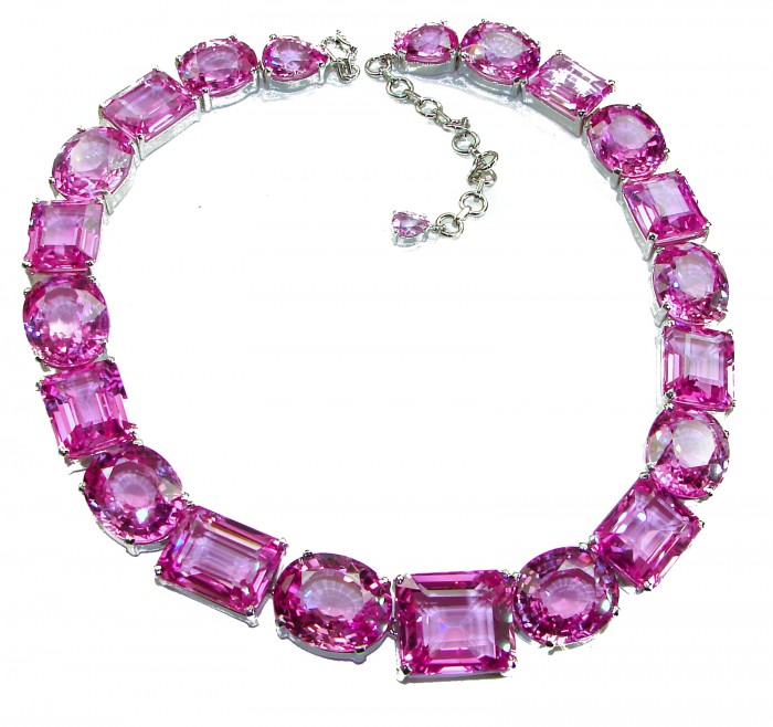 Tiffany - Magnificent Pink 284.5 carat Pink Sapphire .925 Sterling Silver handcrafted Large Statement necklace, 205.8 grams - Necklace front view: pink sapphires on silver, Tiffany collection.