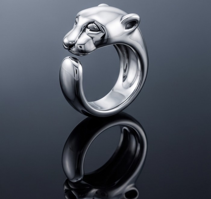 Cheetah .925 Sterling Silver handmade Statement Ring s. 8 - Side view of cheetah-shaped .925 sterling silver statement ring.