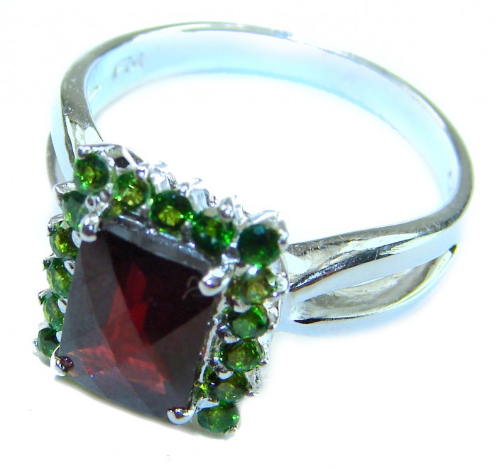 Emma 7.5 carat emerald cut Mozambique Ruby .925 Sterling Silver handcrafted ring; s. 9 - Close-up of Mozambique ruby ring with green stones on sterling silver band